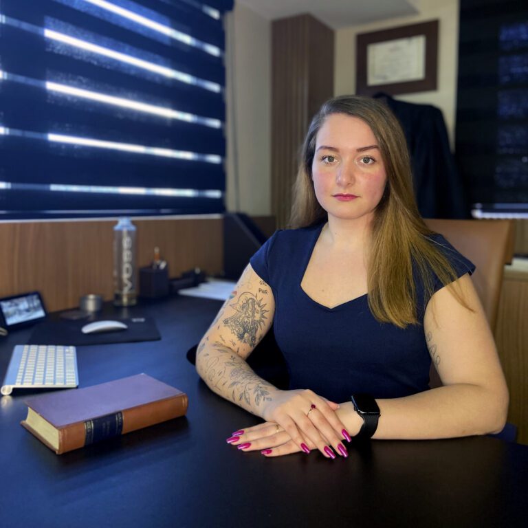 02 Adv Giu Violência contra Mulher, Estelionato